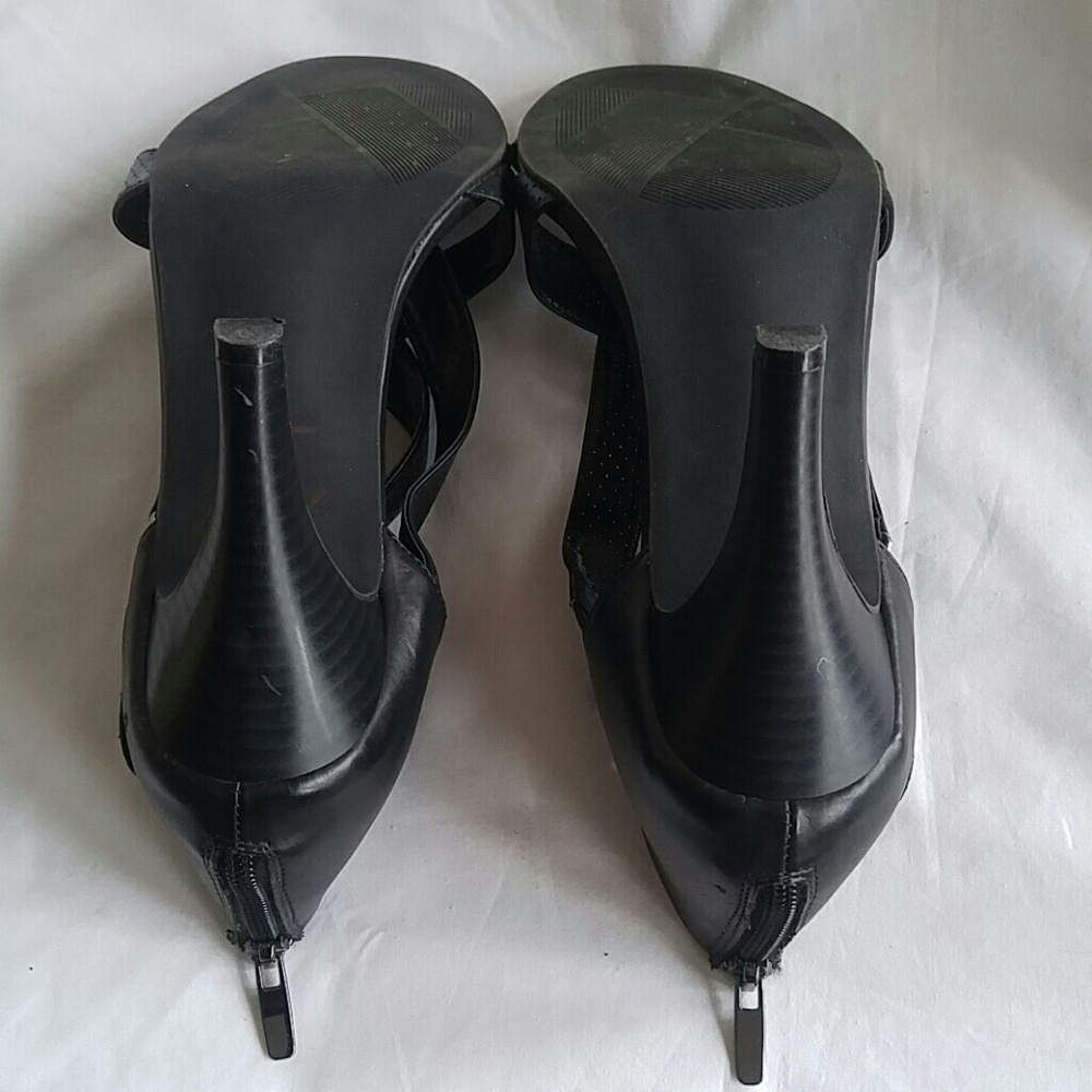 Shoes - Picture 6 of 8